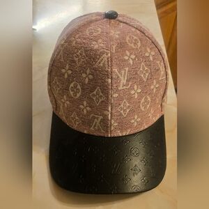 NW/OT WOMENS BASEBALL CAP ~ FULLY ADJUSTABLE WITH LEATHER VELCRO STRAPS